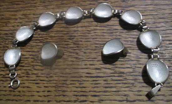 xxM1196M 925s and enamel bracelet and earrings